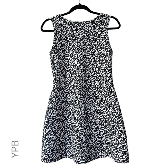 Abercrombie & Fitch Dresses & Skirts - ABERCROMBIE YPB SCULPTLUX ACTIVE DRESS LIKE NEW BLACK WHITE FLORAL | MEDIUM